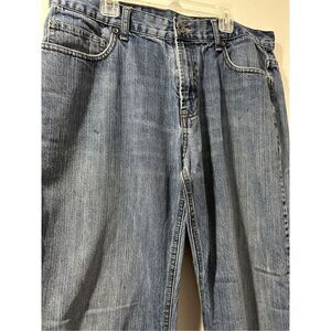 DKNY men’s light wash denim jeans size 34”x32”. #38-1700